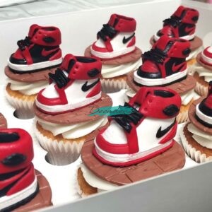 Mini Jordan 3D topper cupcakes