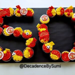 Manchester United 50 pull apart cupcakes