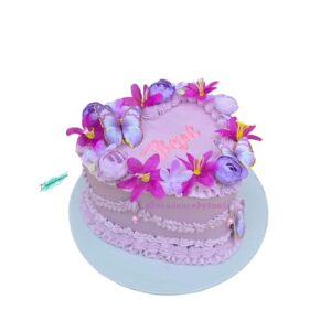 Vintage floral heart cake!