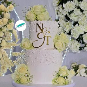 Pearly white wedding cake!